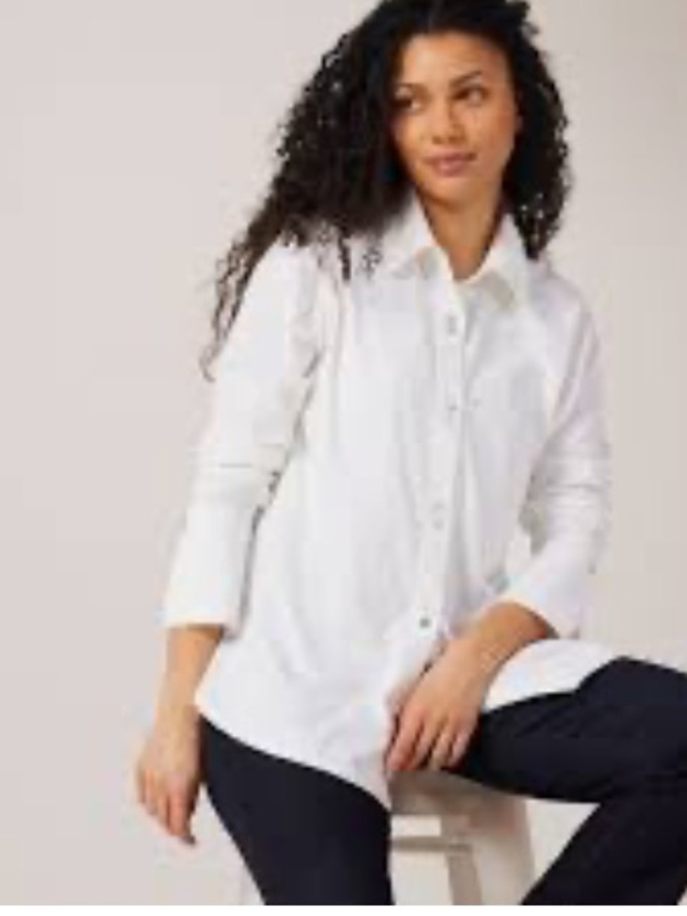 MARLAWYNNE Women's Large Crisp White Button-Down Shirt  - Classic Collared Style